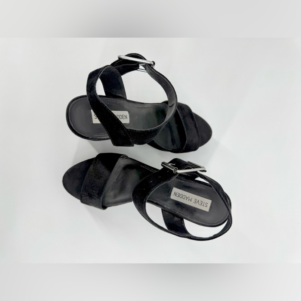Steve Madden Elegant Black Wedge Heels - Picture 4 of 12